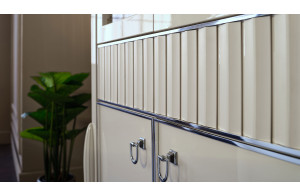 Двухдверная витрина для посуды Gravita (Гравита) GRAV-13 слоновая кость